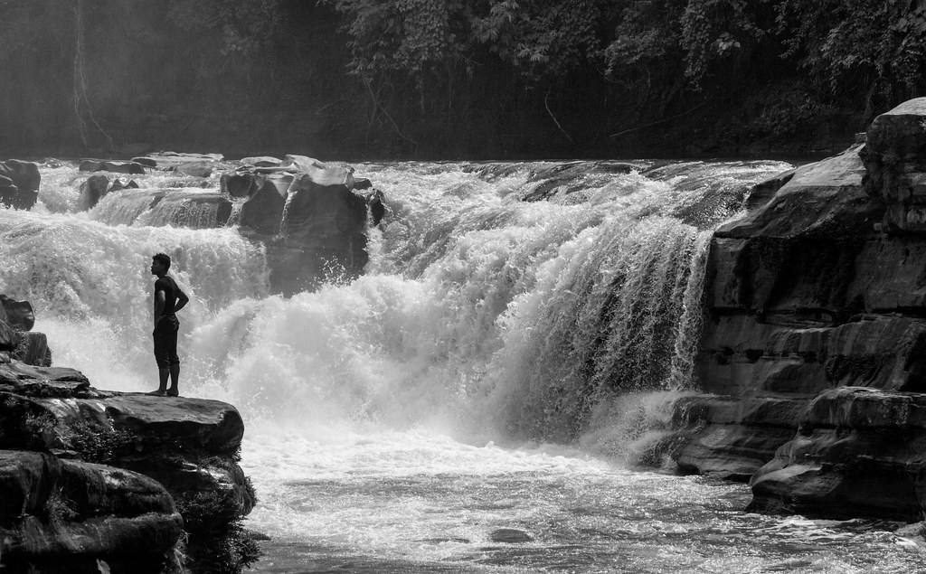 Nafakhum Waterfall